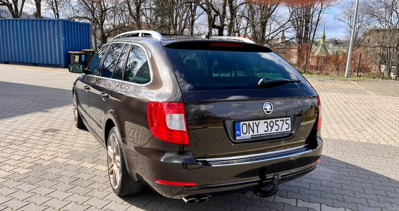 Skoda Superb cena 45000 przebieg: 238000, rok produkcji 2011 z Nowe Miasto nad Pilicą małe 497